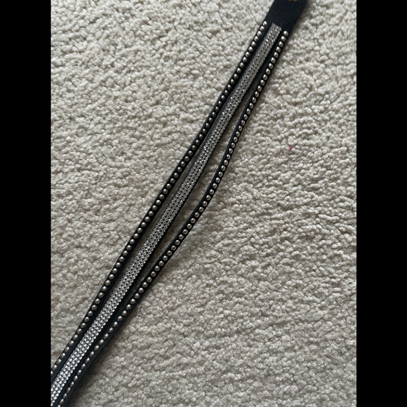 🧸 faux suede studded wrap bracelets - Picture 4 of 4